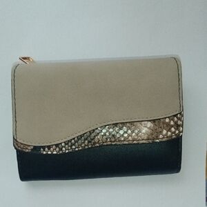 Elegant Beige and Black Women's Wallet